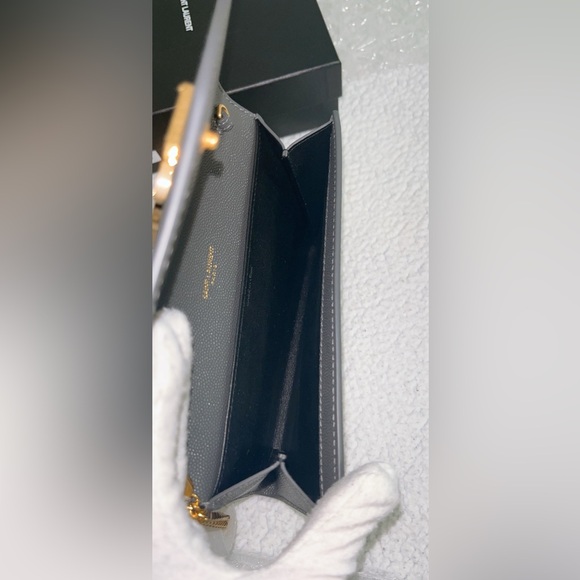 Saint Laurent Uptown Chain Wallet in Grain De Poudre Embossed Leather - Picture 11 of 16